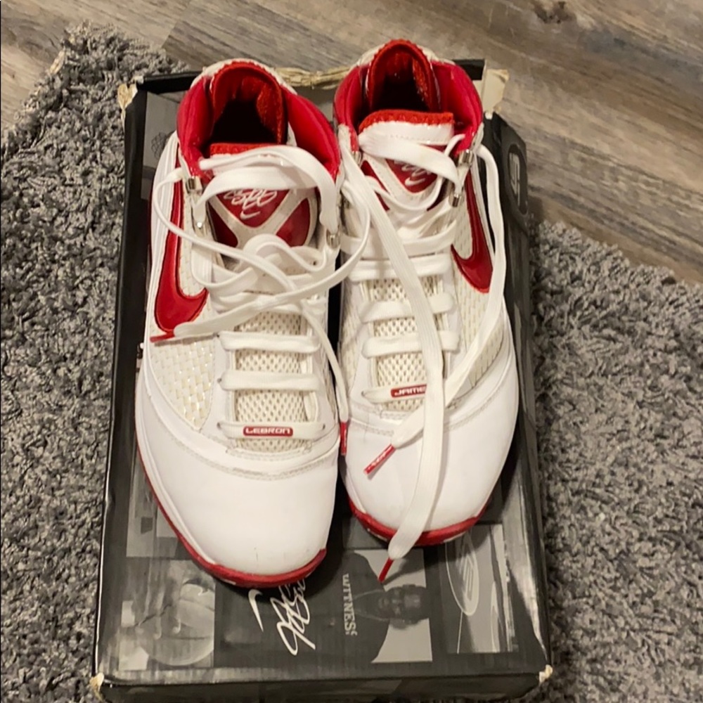 Sneakers lebron vii